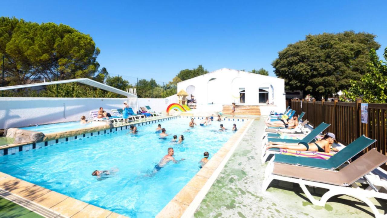 Les Domes Des Gorges Hotell Ruoms Exteriör bild