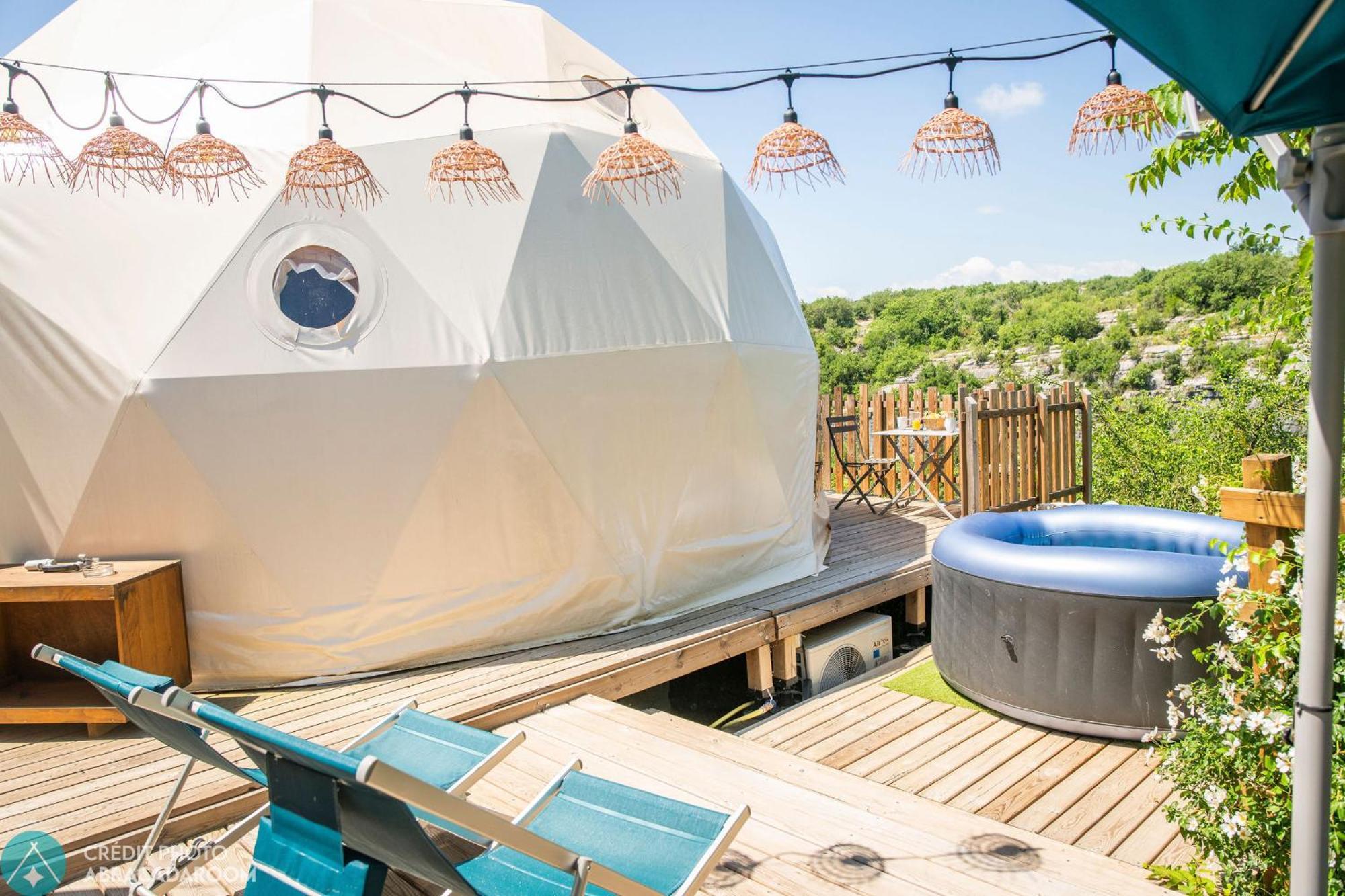 Les Domes Des Gorges Hotell Ruoms Exteriör bild